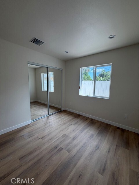 Foto del edificio - 8828 Odessa Ave