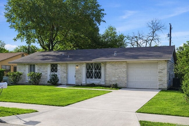 Foto del edificio - 4606 Hollyspring Dr