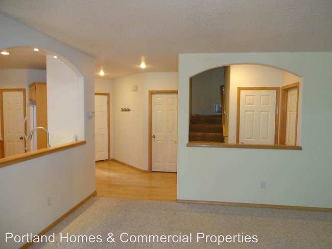Building Photo - 3 br, 2.5 bath House - 18637 Midhill Circle