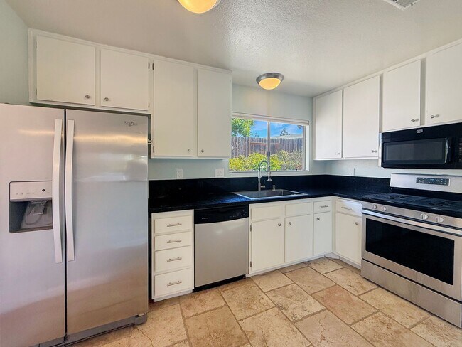 Building Photo - Great 2B 1BA Home in San Marcos