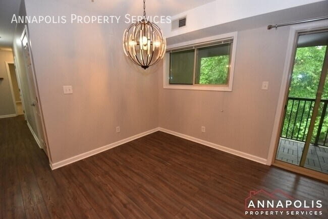 Foto del edificio - 1101 Primrose Ct