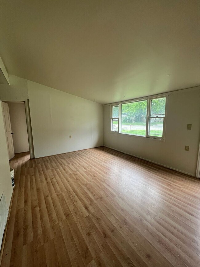 Foto del edificio - 7900 Cadet Rd