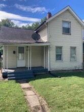 Building Photo - 627 Fairholm Ave