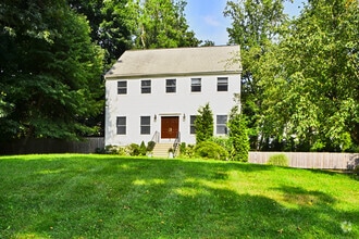 Building Photo - 145 Weed St