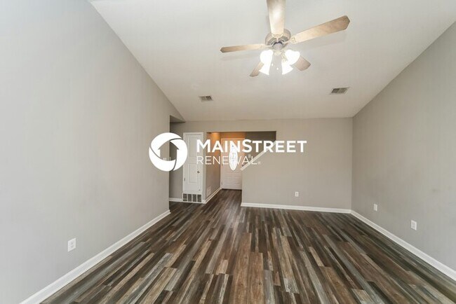 Building Photo - 4 Bedroom Pet-Friendly Home in Southaven, ...