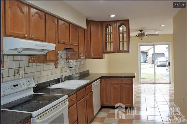 Foto del edificio - 1363 Thomas Ave