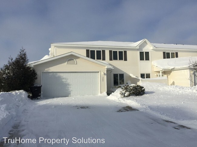 Building Photo - 3901 Meadow Brook Ct