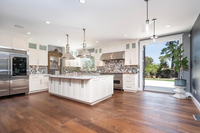 Foto del edificio - 1840 Black Mountain Rd