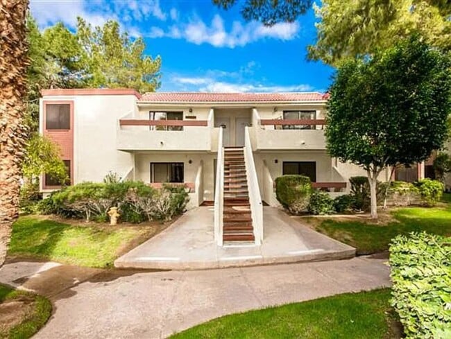 Foto del edificio - 441 Moser Ave