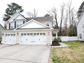 Building Photo - 721 Albertine Ct