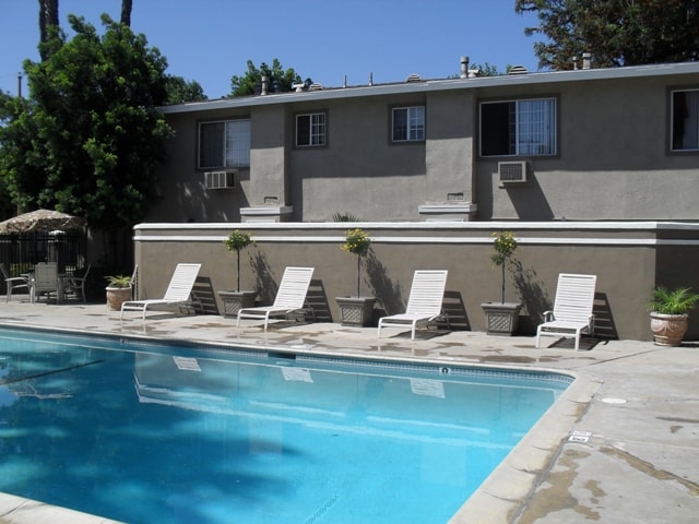 Building Photo - Riverglen Apartments