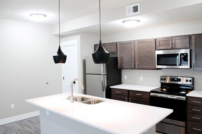 Building Photo - 715 Legacy Dr