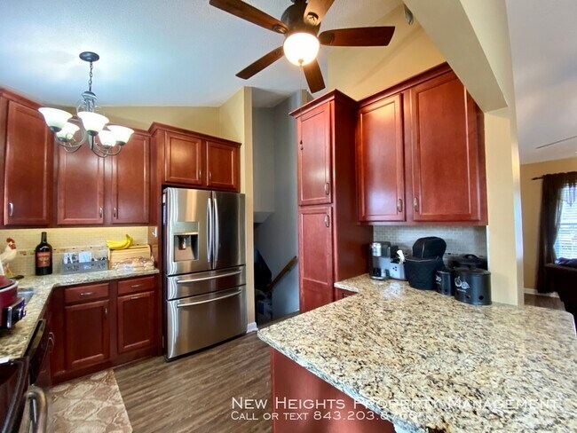 Building Photo - 214 Arrowhead Dr