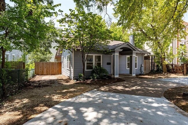 Building Photo - 2802 Salado St