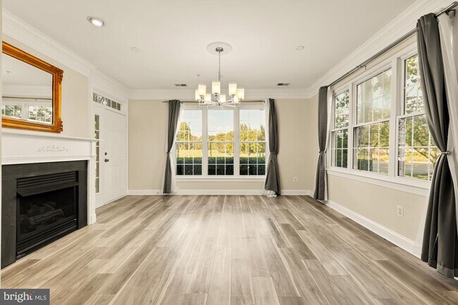 Foto del edificio - 640 Orchard Ridge Dr