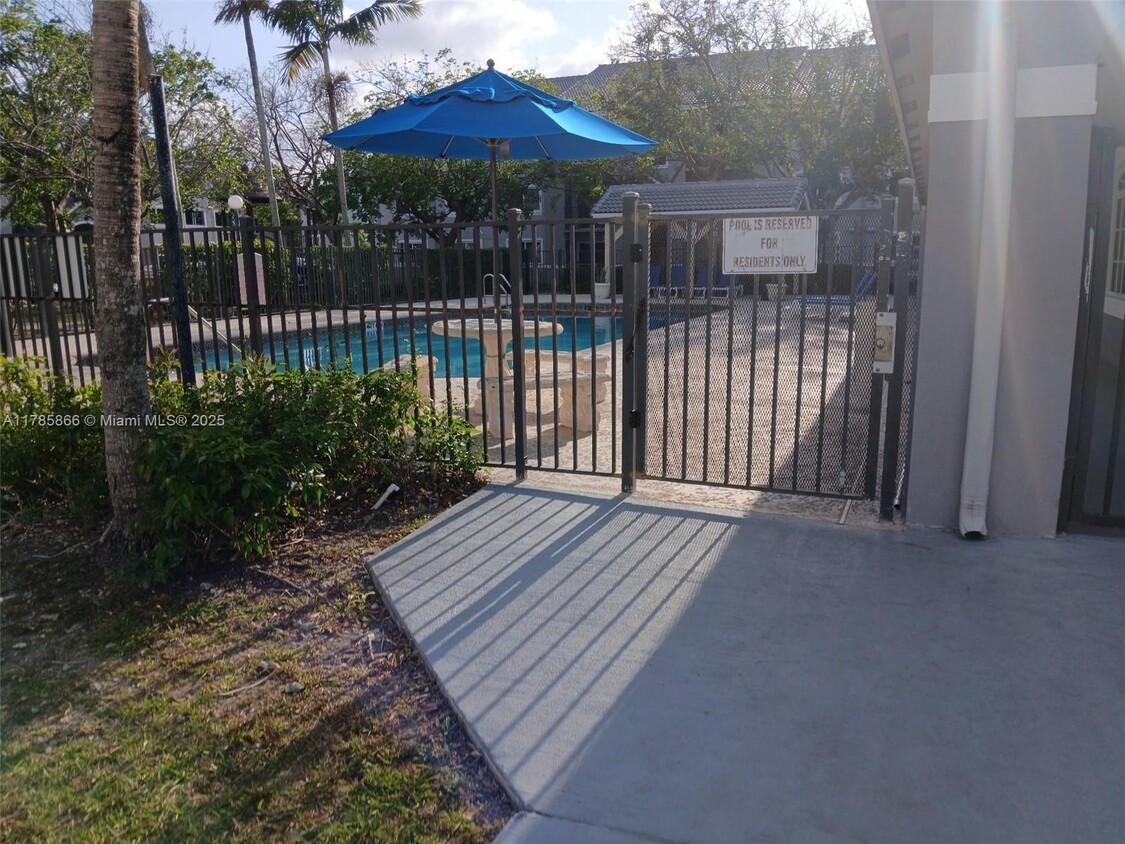 Primary Photo - 15410 SW 284th St