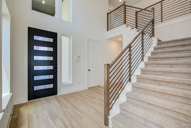 Building Photo - 21803 Fitzroy Mnr Ln