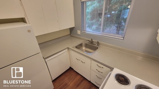 Interior Photo - Lake Village and Lakewood Apartments