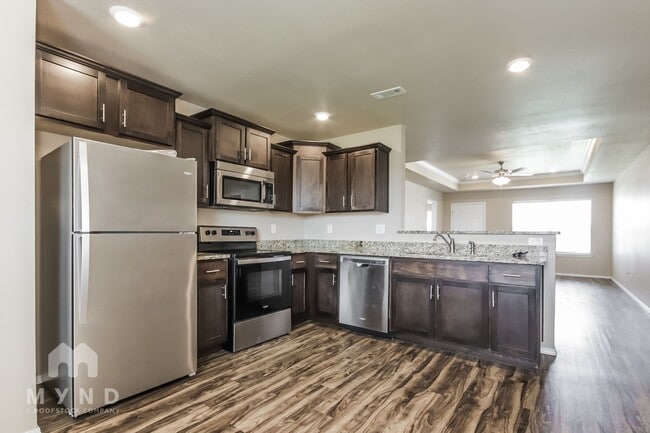 Foto del edificio - 1013 Clearspring Ct