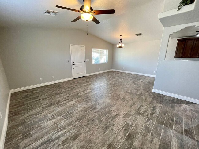 Foto del edificio - Beautiful Updated 3 Bedroom Home!