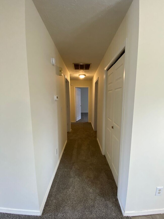 Foto del edificio - 3 Bedroom House Near the Clear Creek Trail