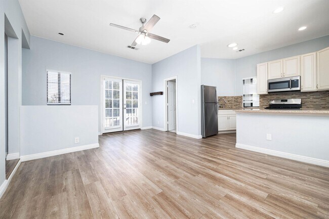 Building Photo - 4025 Casita Way