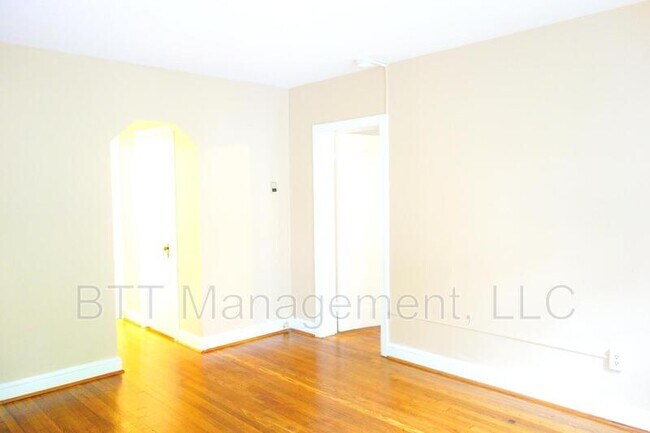 Foto del edificio - 8409 Greenwood Ave
