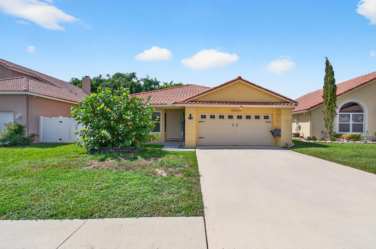 Foto principal - 10332 Islander Dr