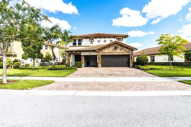 Building Photo - 9801 S Miralago Way