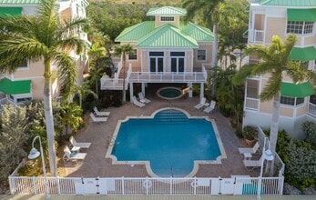 Building Photo - 5603 College Rd