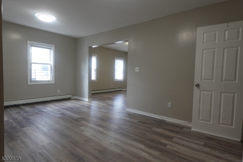 Primary Photo - 17 Wainwright St