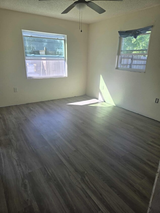 Foto del edificio - 308 Sun Dial Ct