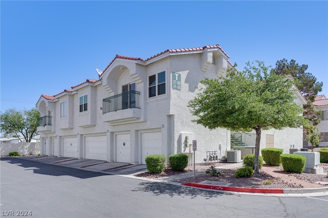 Primary Photo - 6201 E Lake Mead Blvd