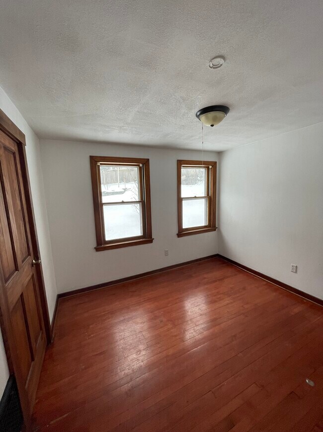 Bedroom 1 - 119 N Wilbur Ave