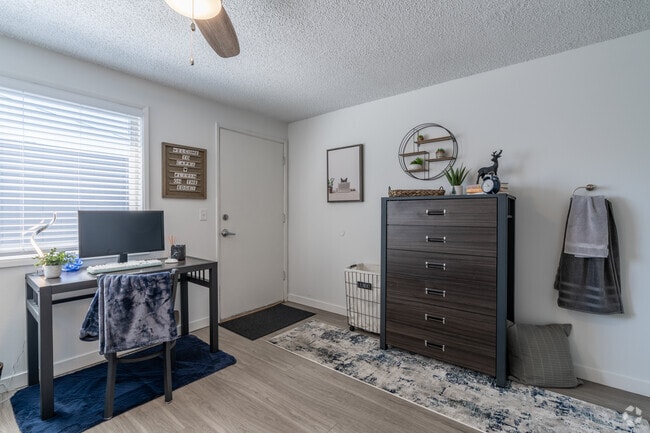 4BR, 1.5BA - 232SF - Bedroom - Capri Apartments at Eugene