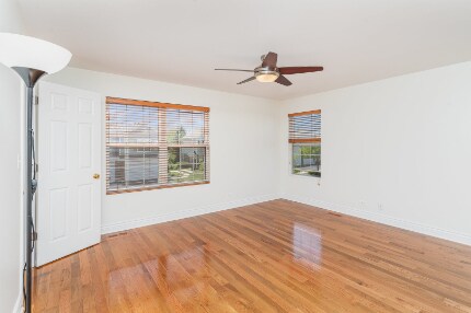 Foto del edificio - 593 Springbrook Trl N