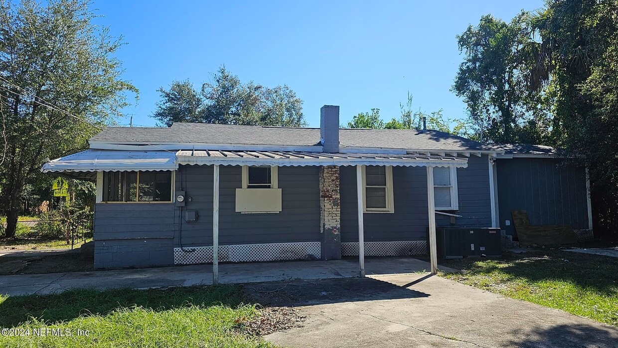 Foto principal - 1604 E 27th St