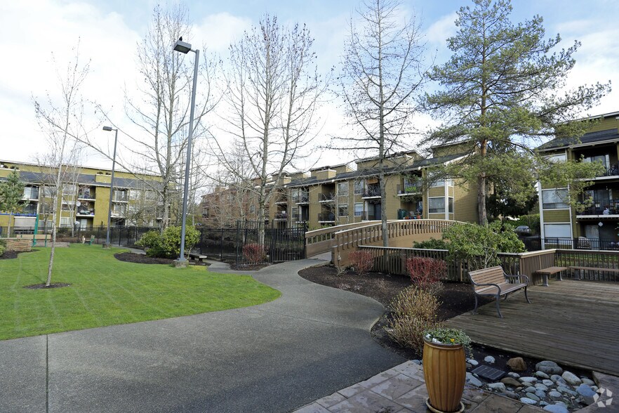 Waterbrook Lofts And Apartments Rentals Kent, WA
