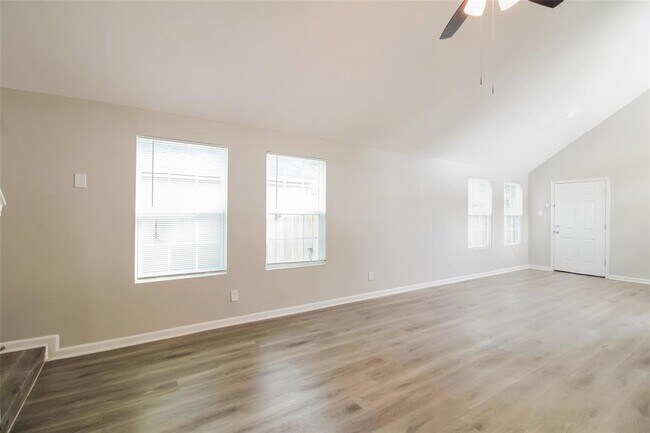 Building Photo - 16342 Petaluma Dr