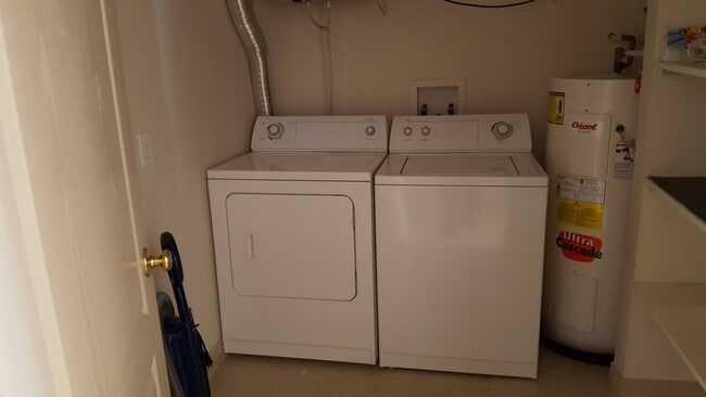 Photo du bâtiment - 110 Bishop Dr