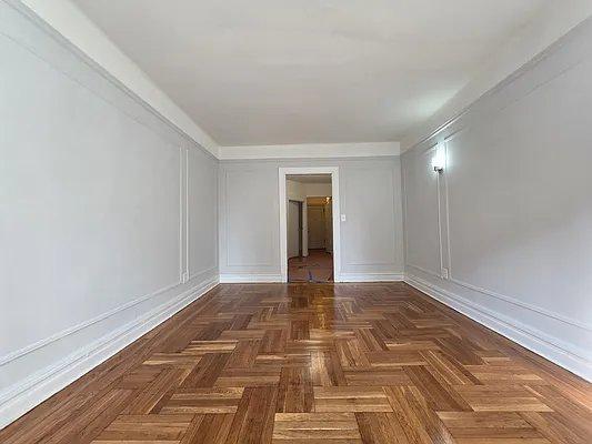 Building Photo - 2 bedroom in BRONX NY 10463