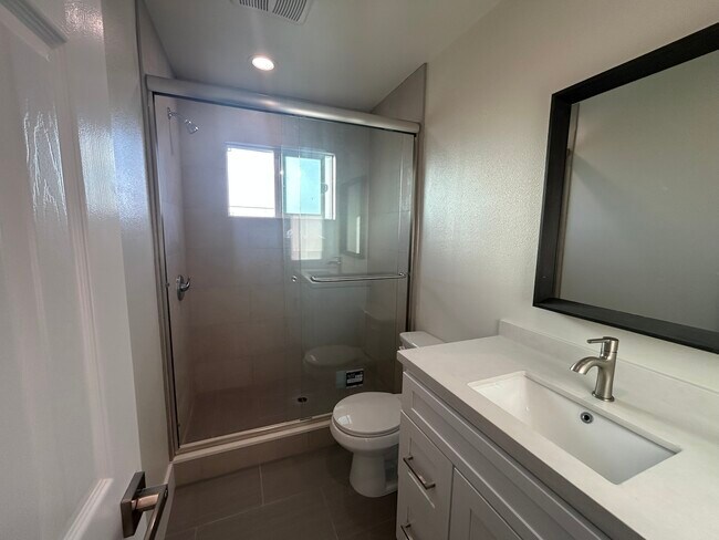 Foto del edificio - 4415 W 170th St