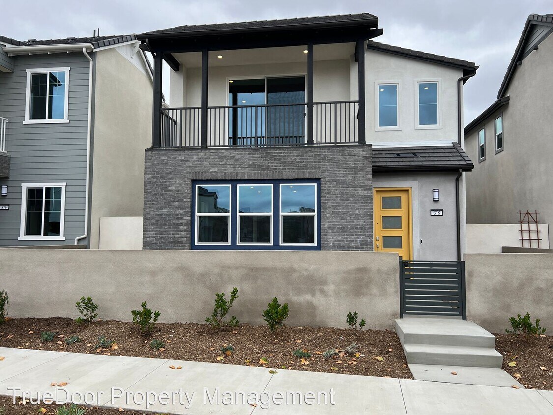 Primary Photo - 3 br, 2.5 bath House - 378 Baluster