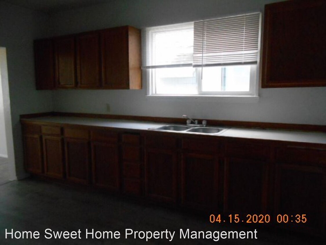 Primary Photo - 1206 Wheeler Ave