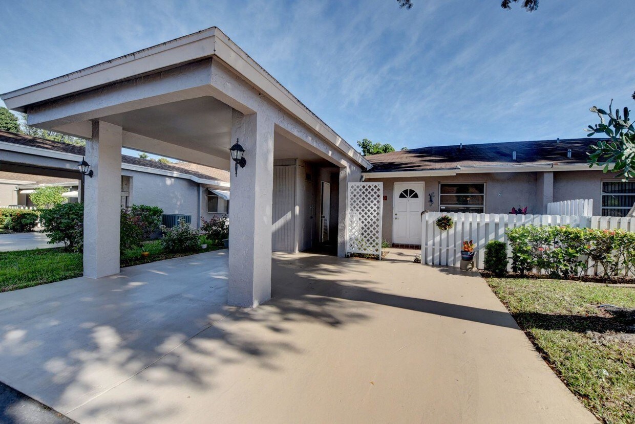 6803 Moonlit Drive Delray Beach Fl 33446 Room for Rent in Delray