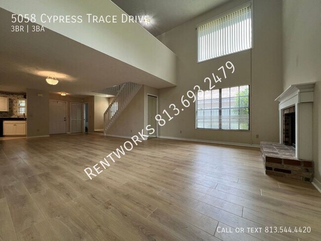 Foto del edificio - 5058 Cypress Trace Dr