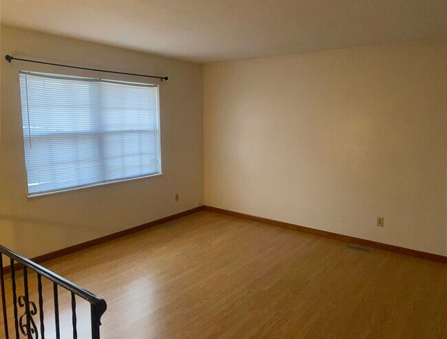 Building Photo - Italian Estates Property Management