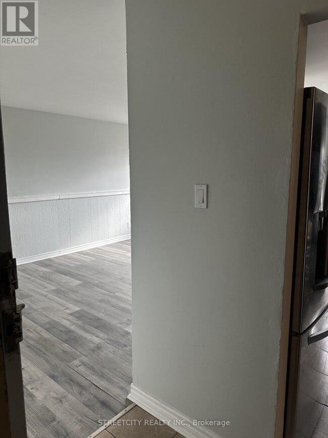 Building Photo - 220 Ashland Ave