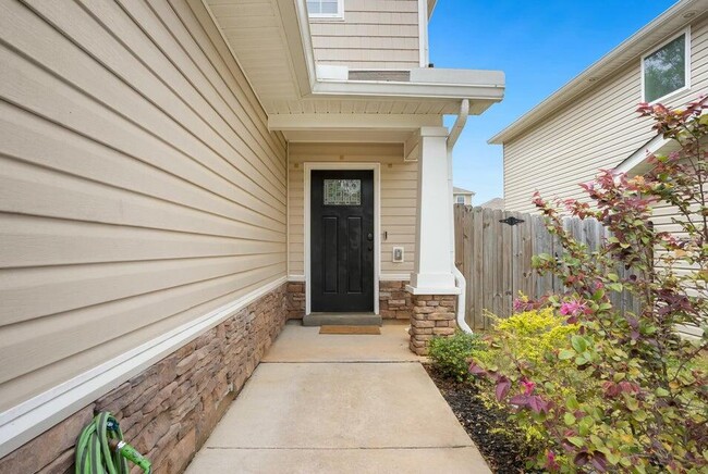 Building Photo - 243 Wainwright Dr