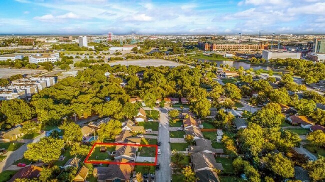 Foto del edificio - 1203 Andrews St